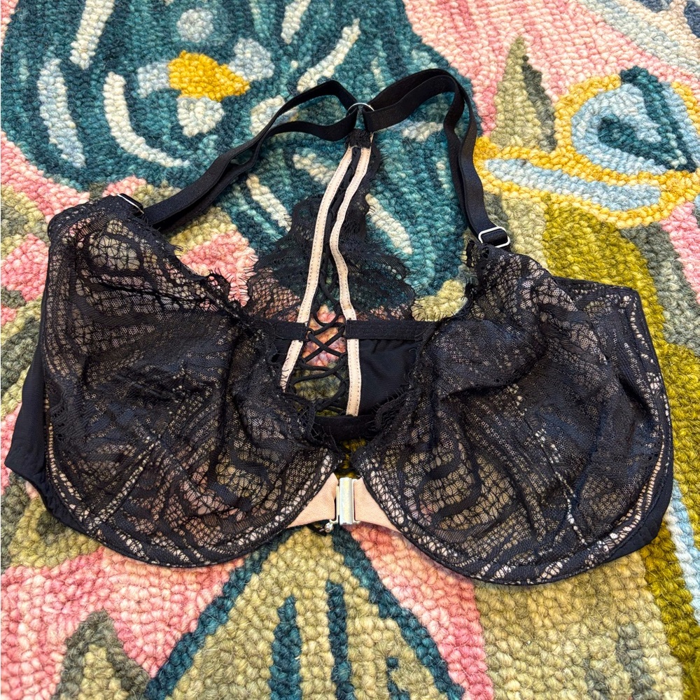 Victoria’s Secret Limited Edition Lace Lingerie Bra 34DD